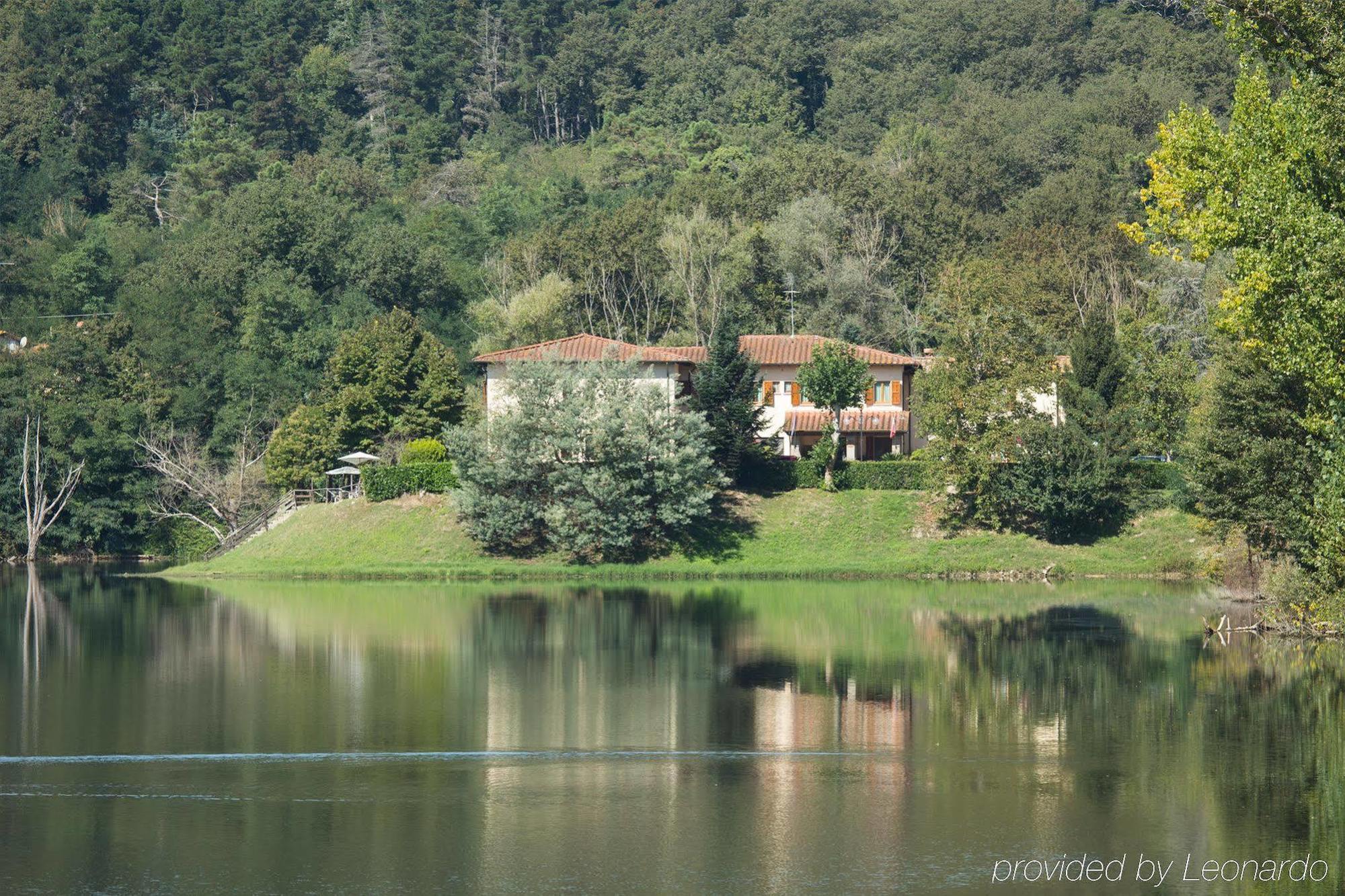 Hotel Del Lago Cavriglia Extérieur photo
