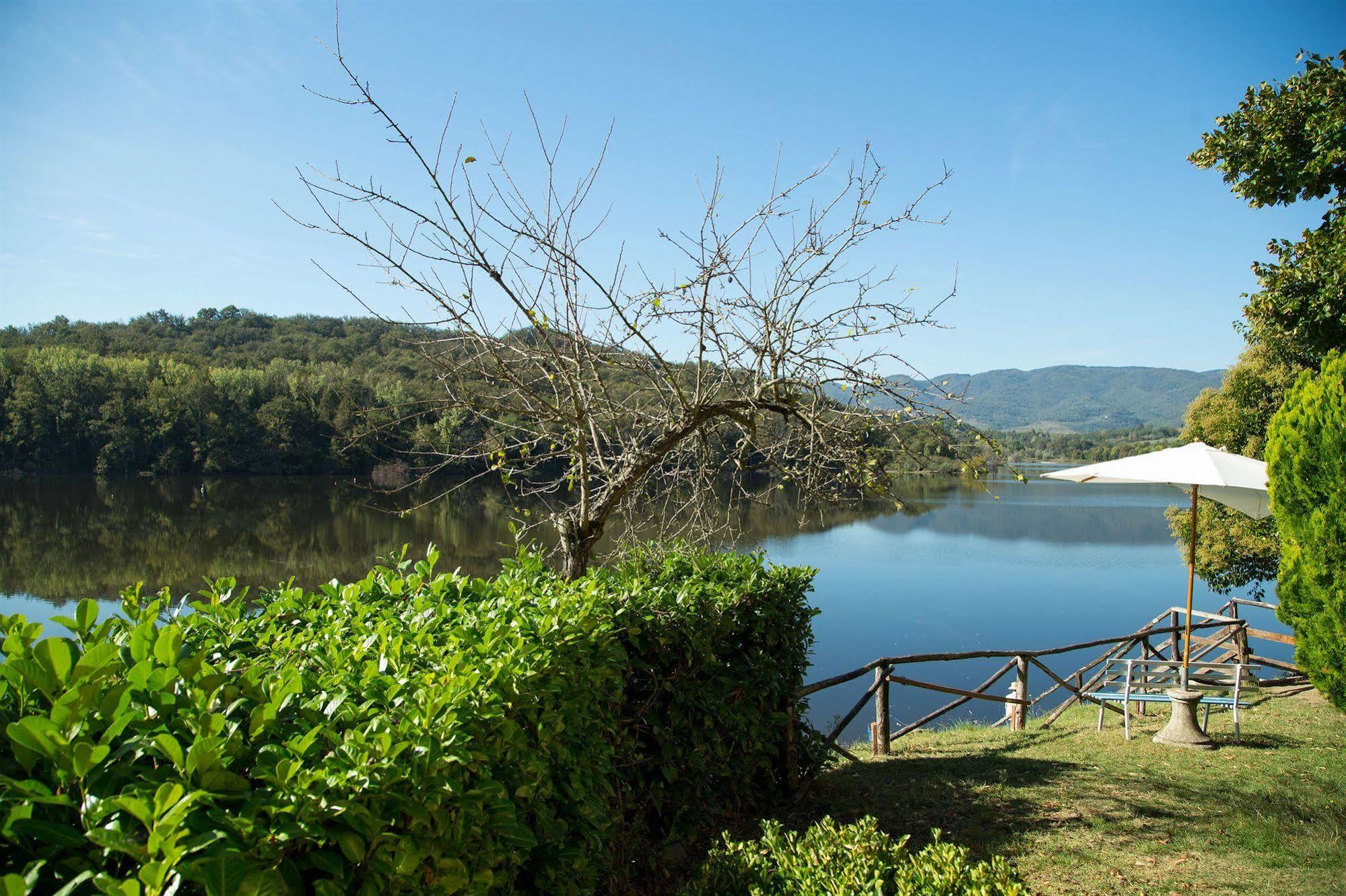 Hotel Del Lago Cavriglia Extérieur photo