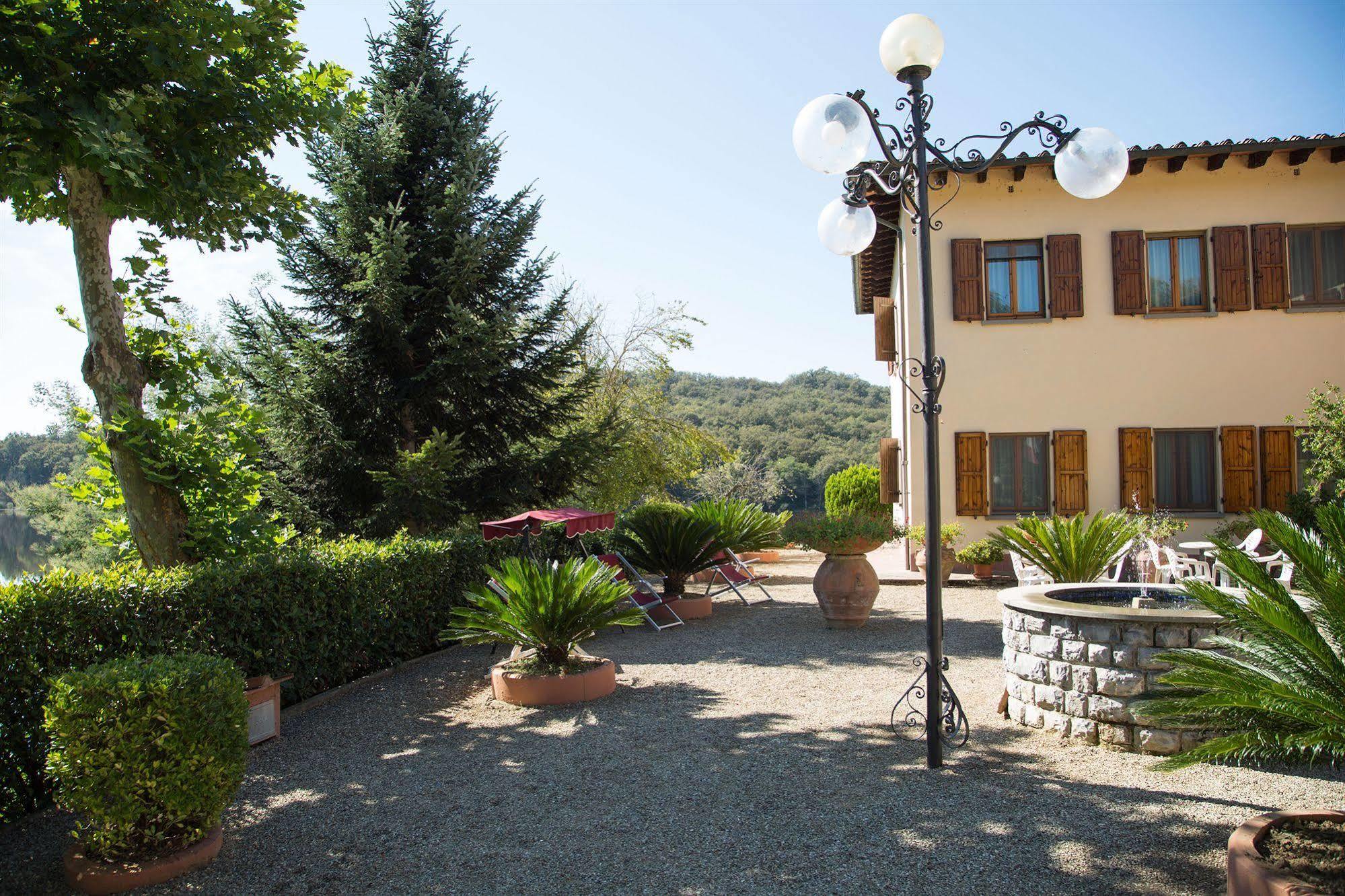 Hotel Del Lago Cavriglia Extérieur photo